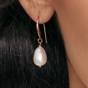 Prado Pearl Drop Olive + Piper earrings